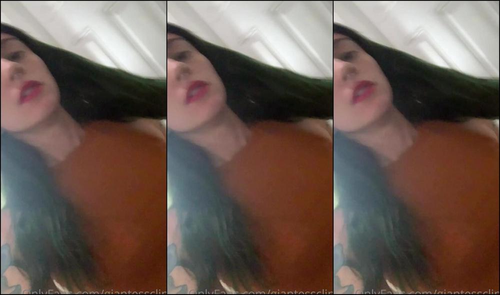 Giantessclips Mia S Slave Starring Mia Hope For More Mia Visit Https Onlyfans Com Miaxhope In