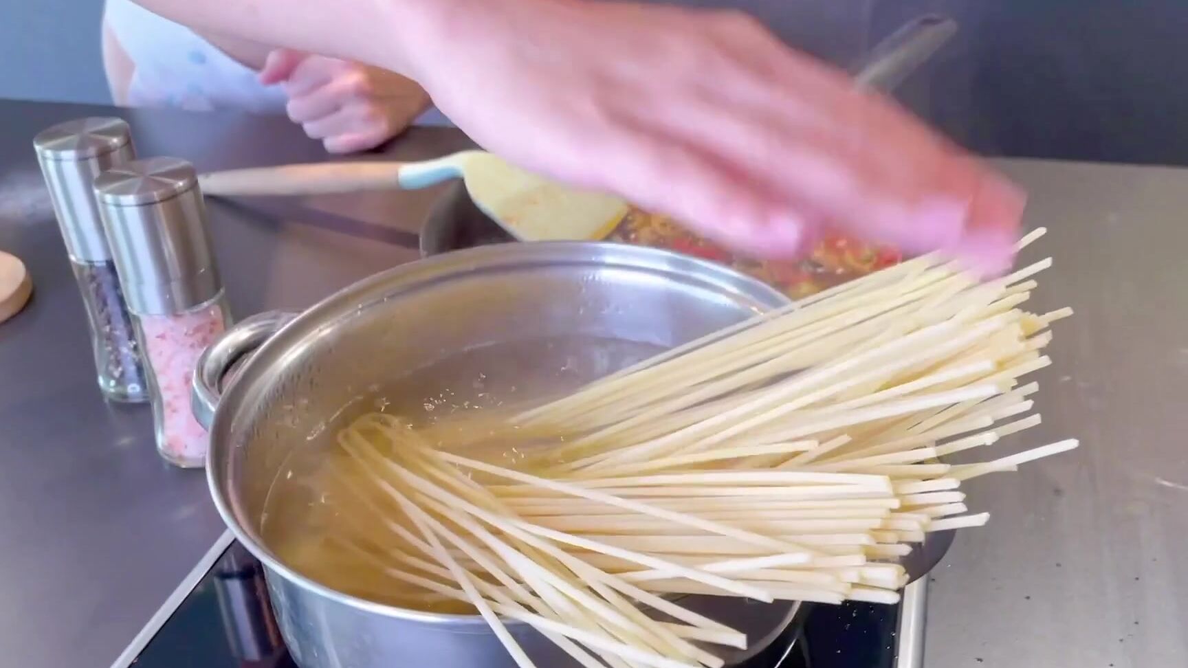 Obokozu Naked Cooking Today S Recipe Is Puttanesca