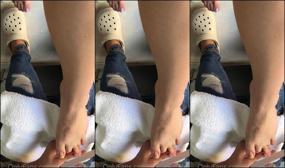 Goddesslohan 463703541 06 24 2020 Polindo A M Quina Rs