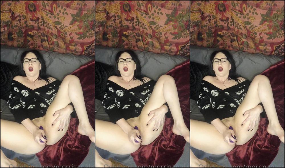 Morriganalise Guys I M Not A Fan Of Huge Cocks Ngl I Actually Replaced My Main Dumbo With A Smaller