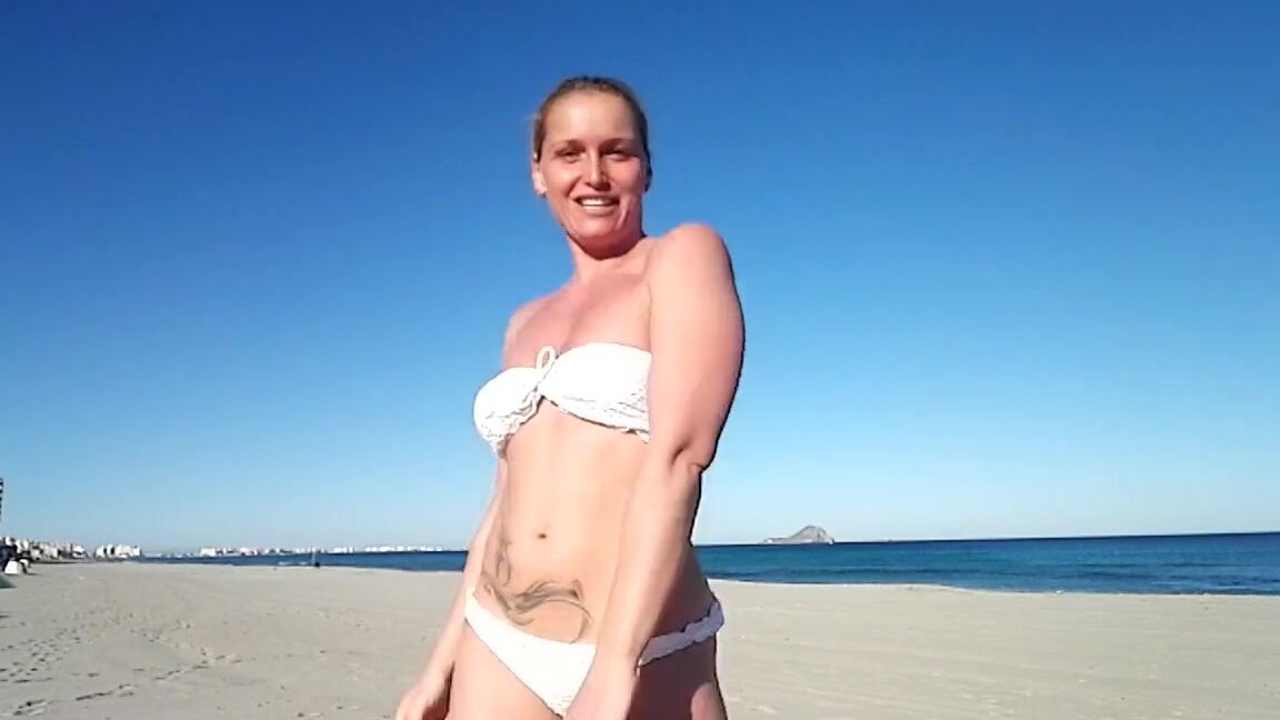 Kathianobilixx Findom 01 22 2018 Onlyfans Video Beach Lover