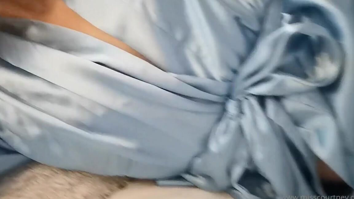 Misscourtneym Onlyfans And Now For A Satin Tease Thanks To My Chastity Boyp