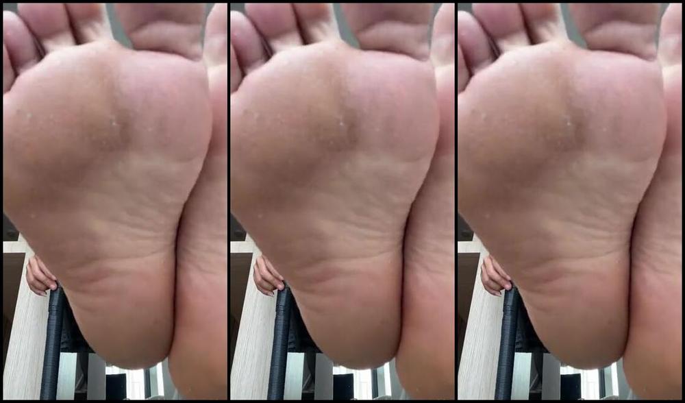 Goddessnutty2 Onlyfans How Are You Today Hope I Can Help You Relax 1