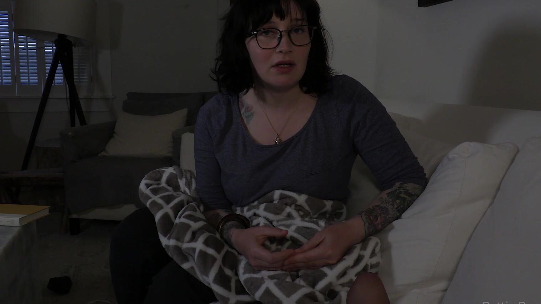 Bettie Bondage Mommy Can Make You Feel Better About Your Cock Size And She Can Help You With That Proble