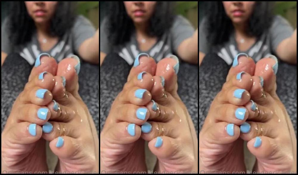 Deedeericanfeet Onlyfans As Requested I M Some Sexy Oily Toes Closeups