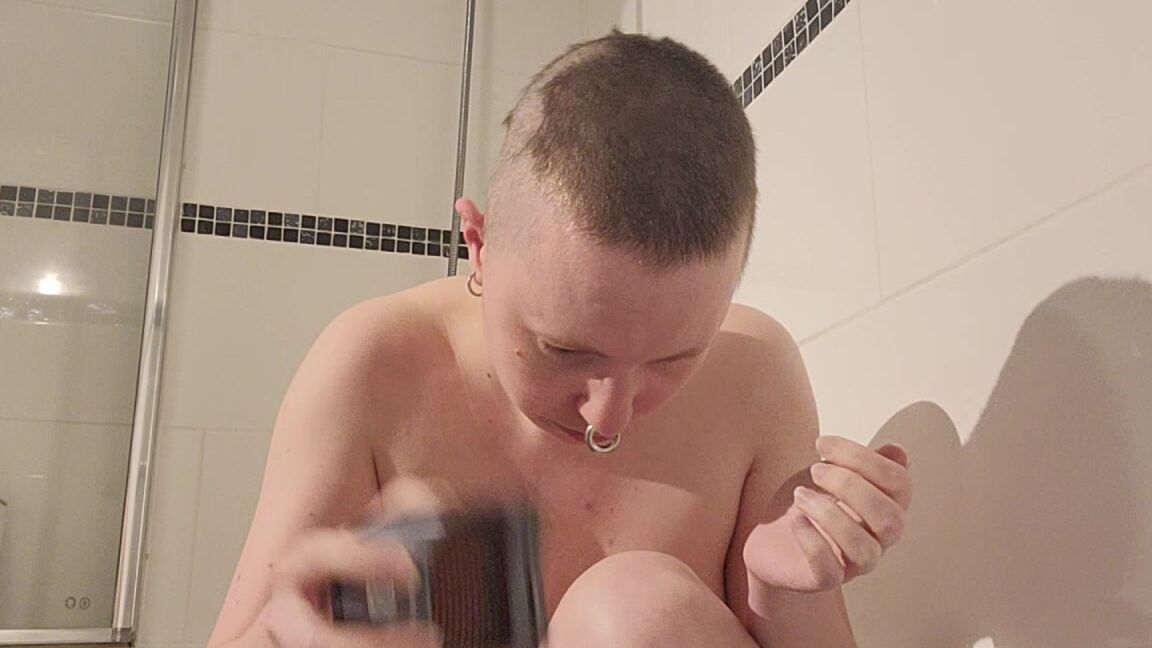 Erynrose My Hair Got Long Time For A Shave