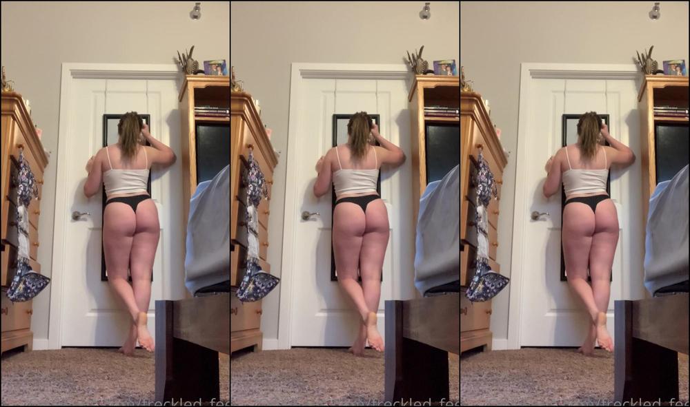 Freckled Feet Pov You Re My Partner And I M Teasing You While I Do My Makeup