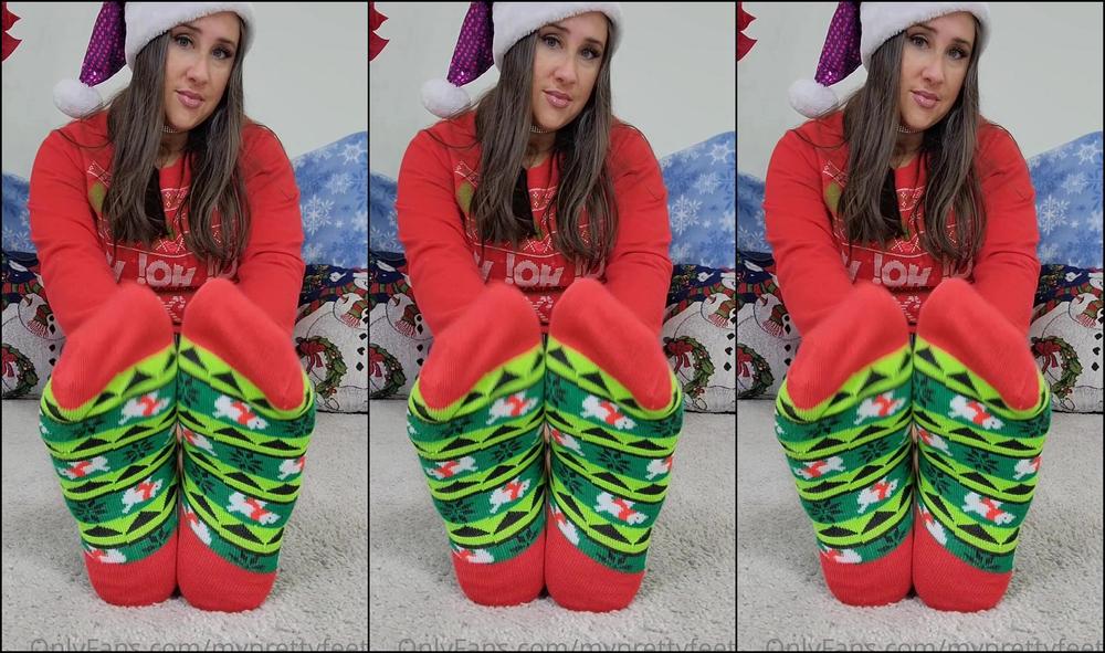 Myprettyfeet Holiday Socks Feet Joi Full Length Premade Hello Sock Lover I Ve Got A Christmas Treat F