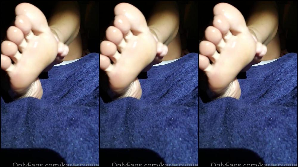 Karaspiggies Here S A Night Time Naked To View With Lots Of Oil And Water