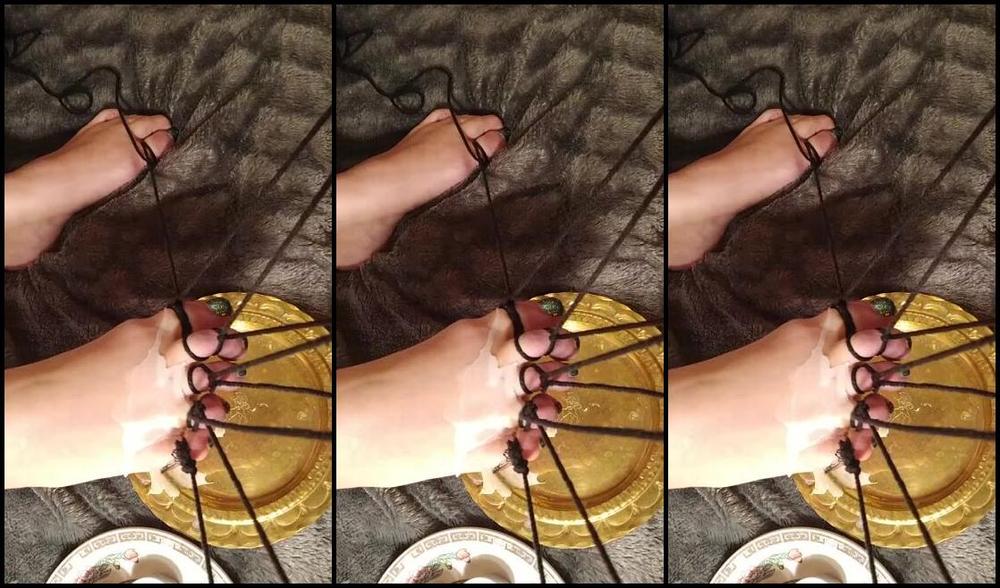 Frejas Submissive Feet Nicknamed Frejassubmissivefeet Onlyfans Toes Tied Up And Separated And The Hot Wax Running Down In Between Them And With