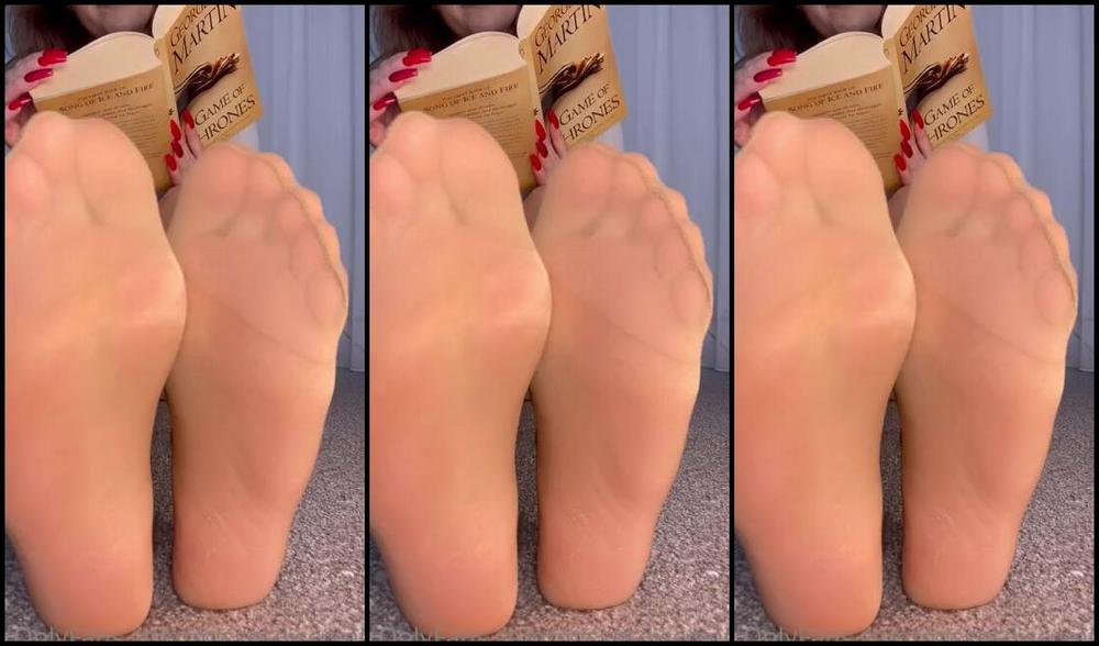 The Queen Of Sole Aka Missesdiscreets Onlyfans Nude Nylon Sole Ignore Exclusive To My Onlyfans