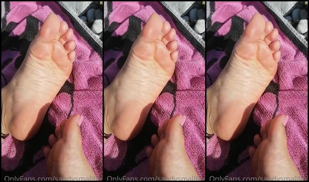 Mica Sandy Nicknamed Sandysmallfeet Onlyfans Enjoy My Little Soft Soles