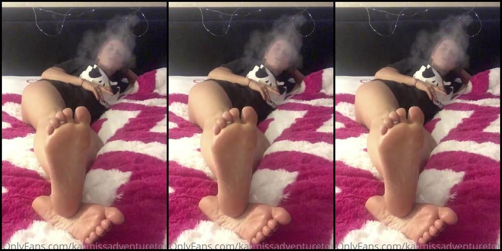 Adventuretoeskat Nicknamed Missadventuretoeskat Onlyfans Little Goodnight Treat For My Only Fans Jack Mary And I Say Sweetdreams Hopefully I Ll See