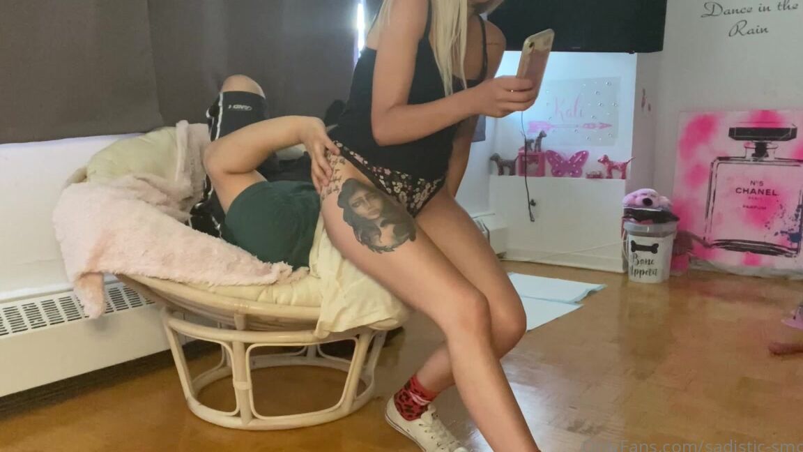 Sadistic Smother Converse Licking Smothering Mistress Alexis Hd Sadistic Queen Mistress Alexis Rel