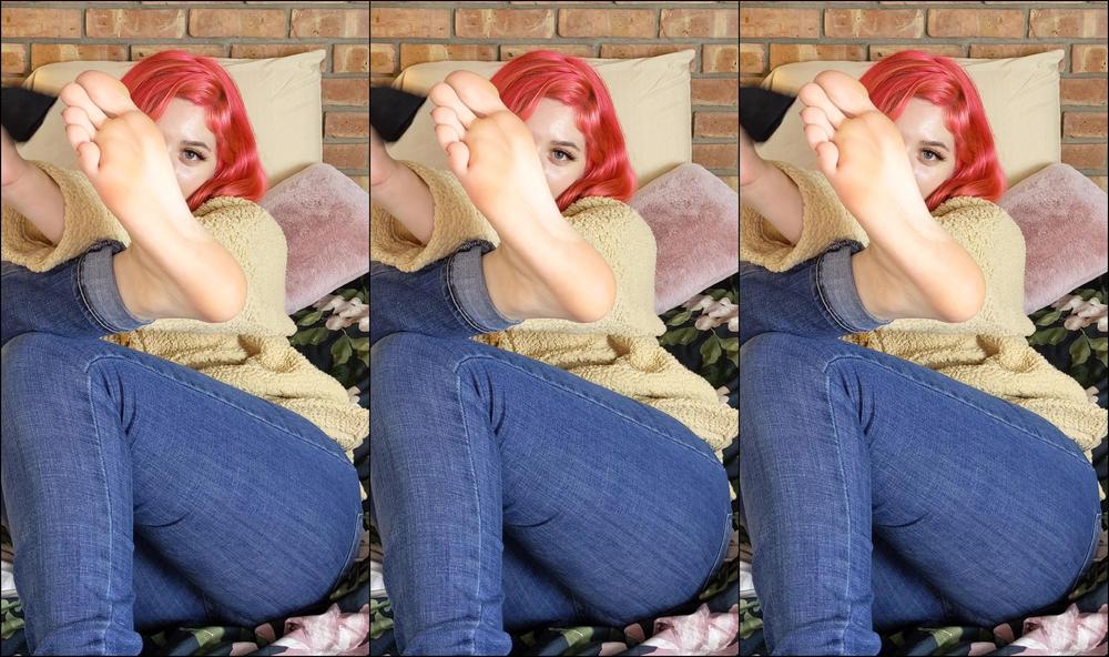 lilianafenty-02-10-2020-1004459308-some-cozy-self-worship-in-black-nylon-socks-i-lick-my-soles-and-suck-my-toes-through-the-