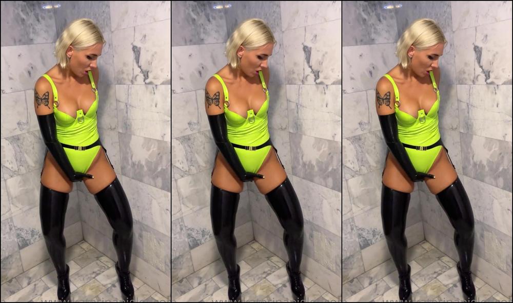 Katerinapiglet Today Is My Birthday Thank You For Being With Me I Want My Devoted Slave To Give Me A Gi