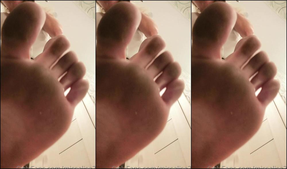 Missalisa Gigantess Dirty Feet