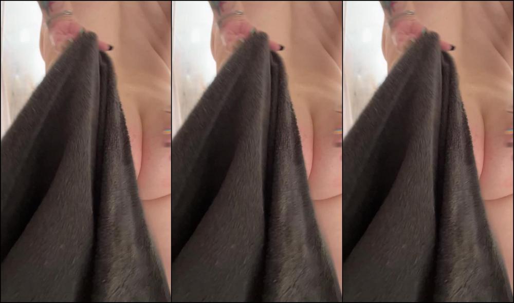 Ariaeisley 3678388962 02 08 2025 Make Sure You Dry Your Toy Off After You Wash It Its Me Im The Toy