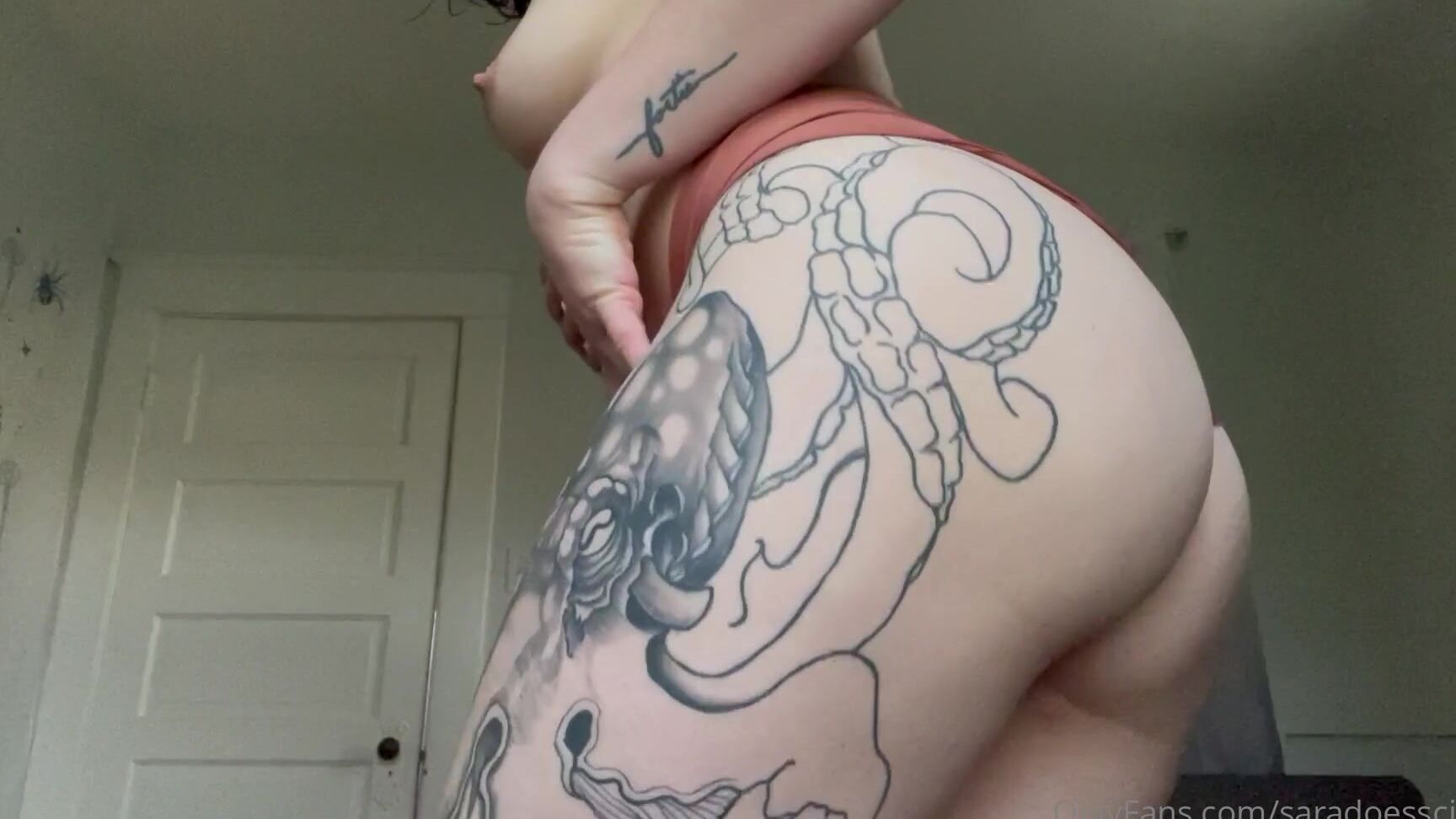 Saradoesscience Time To Worship My Ass While You Stroke Your Pathetic Cock You Know You Re A Loser For