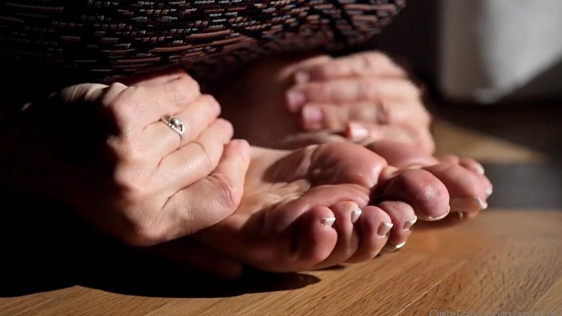 Solesmad Fetish Queen Aka Solesmadvip Onlyfans Light And Shadows On My Wrinkled Soles Simply Beautiful Don T You Think