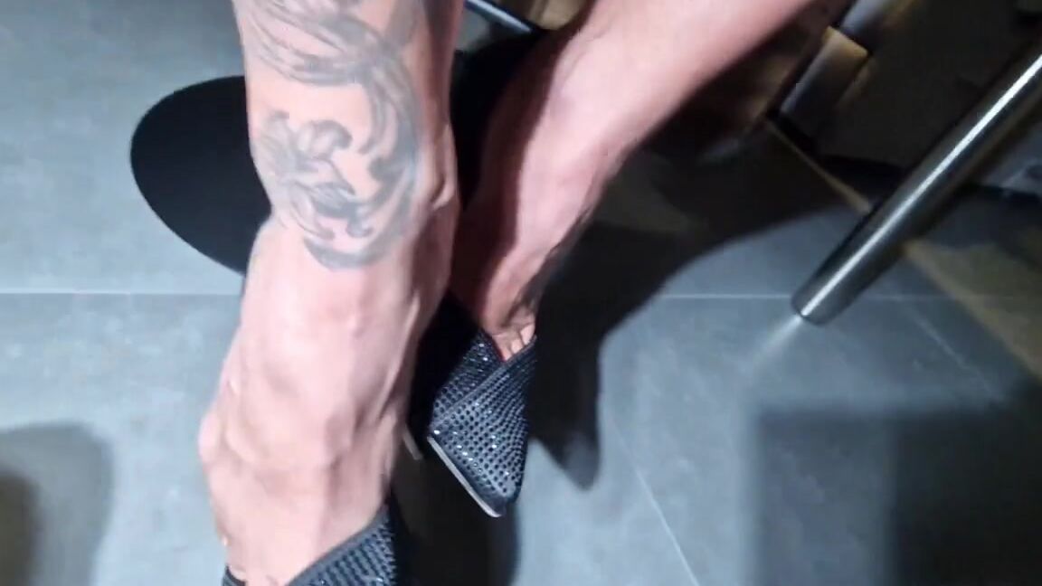 Alejandra Chacon Aka Alejandrachacon 12 23 2024 Onlyfans Video Hands N Feet In My New Kitchen