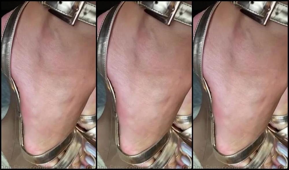 Goddess Grace Nicknamed Goddessgrace Onlyfans You Re Weak Af And You Like Showing Me Just Admit It You Love Being Mine