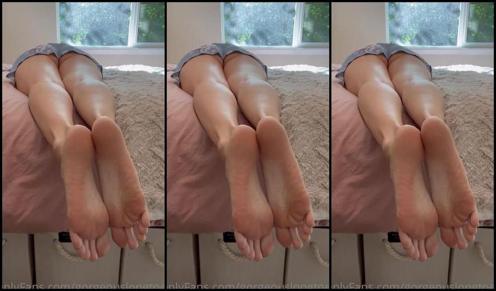 Gorgeous Long Toes Nicknamed Gorgeouslongtoes Onlyfans Don T Go To Work Today Be Lazy With Me Instead While My Soles Hang Off