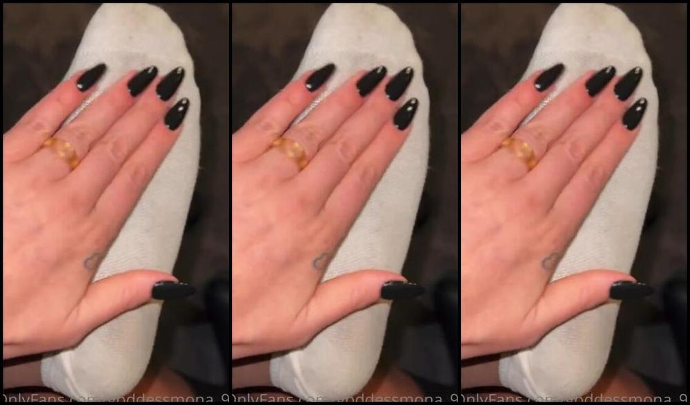 Goddessmona 91 Onlyfans Feuchte Kebrige Sohlen Nach Einem Langen Tag Sind Dir Doch Am Liebsten Hm Ich Htte Hier Genug Zump