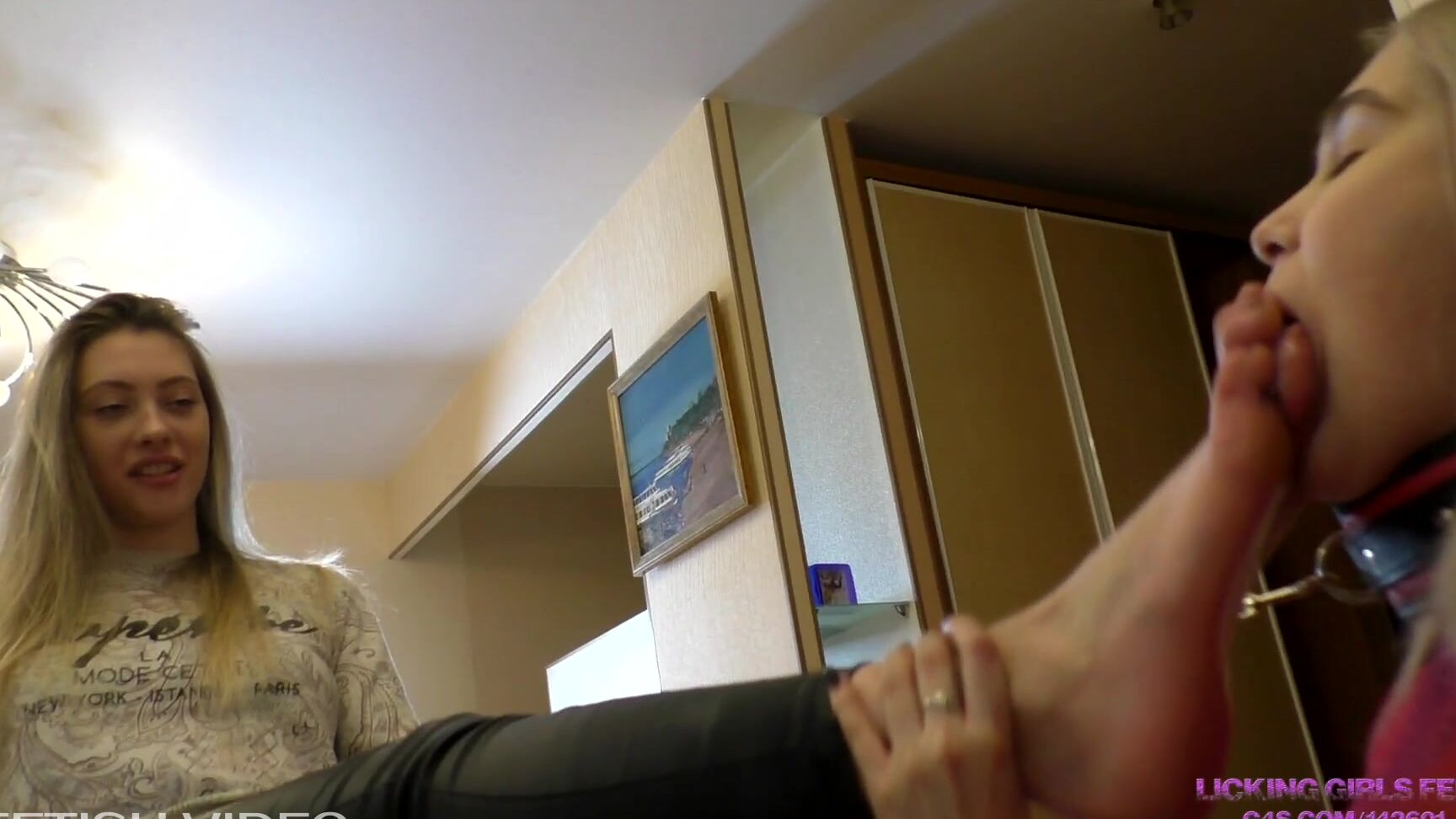 Licking Girls Feet - FOX - Beautiful slave girl - Good foot cleaning Clips4Sale