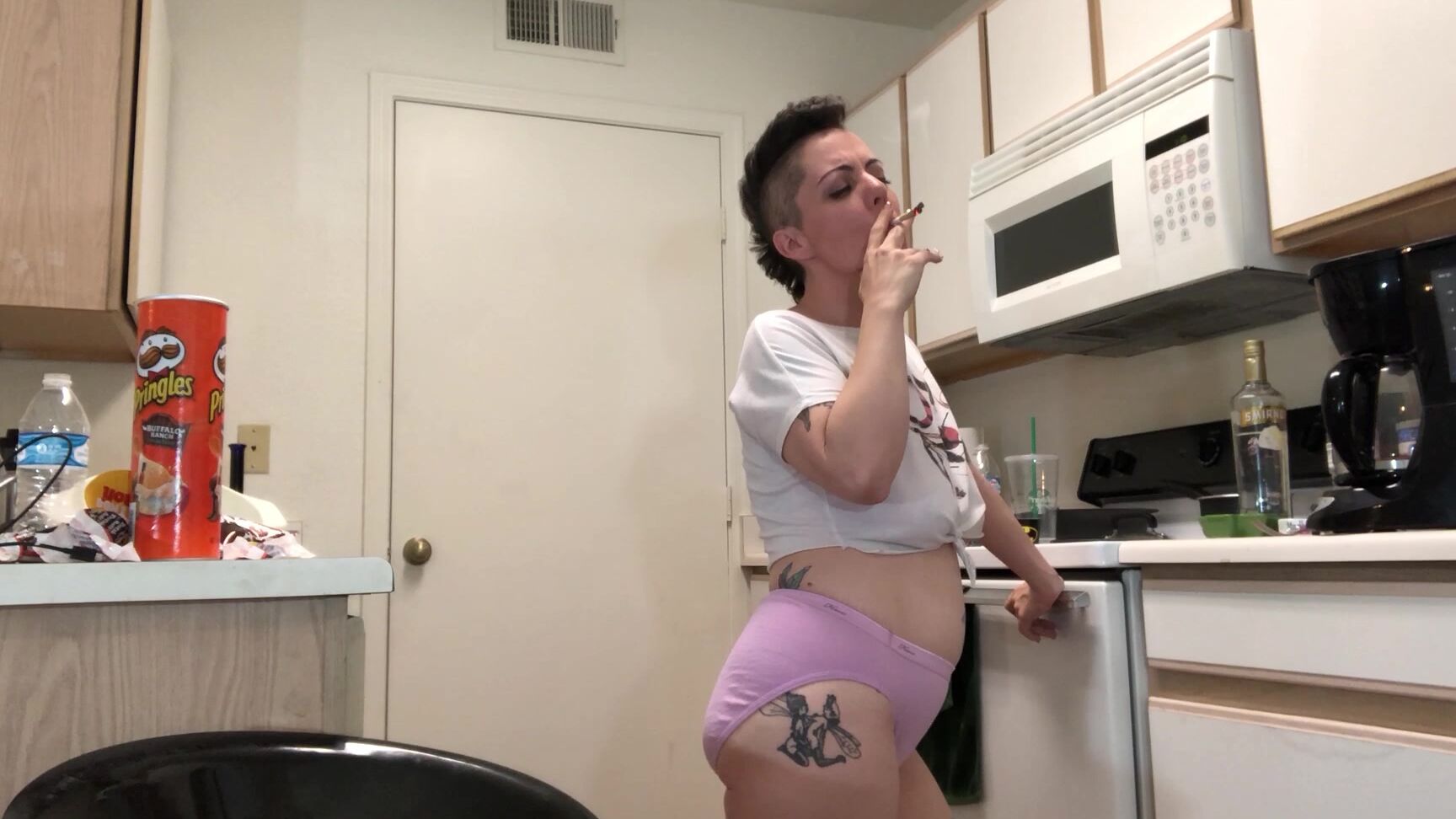 Nikki Sequoia Kickinkush Donkeyfarts