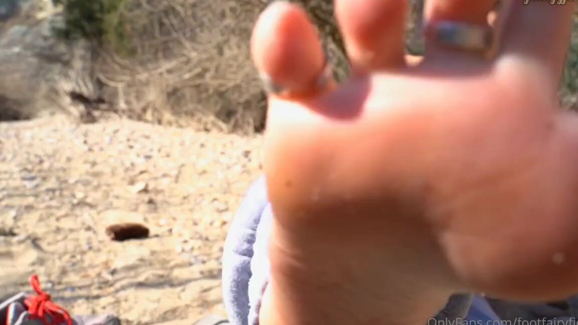 Freakyfjondaxxx Onlyfans Stinky Feet Trying Something New Being In A Stinky And Mean Mood Af As You Let Me Wait All Day