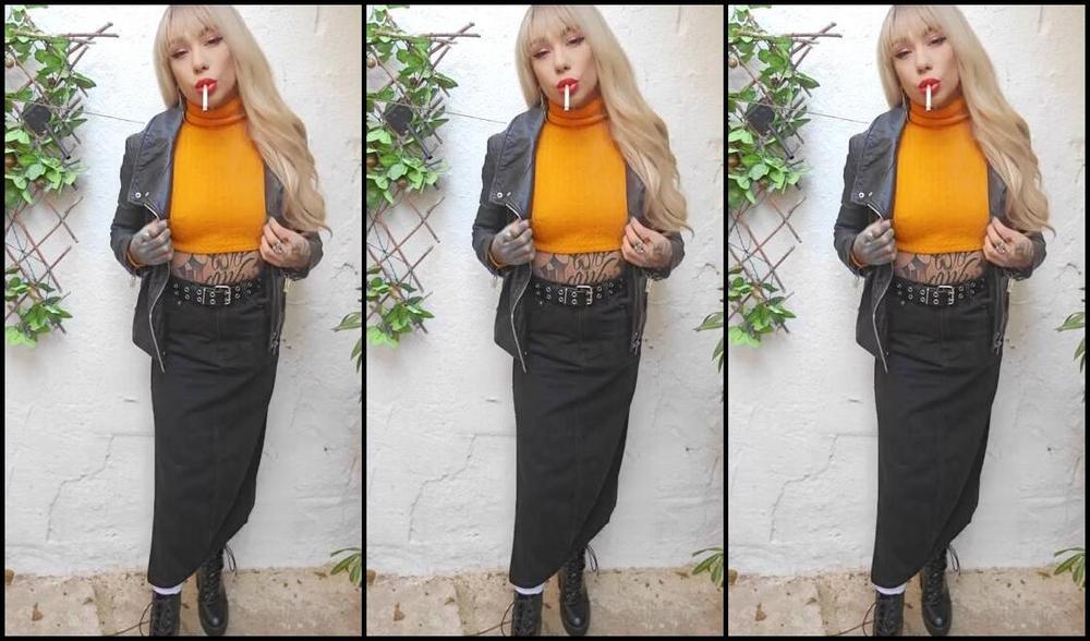 Queen Kinkerbell Nicknamed Kinkerbell23 Onlyfans Its Certainly Starting To Get Colder This End Im Enjoying The Cosy Jumpers And Warm Furs F