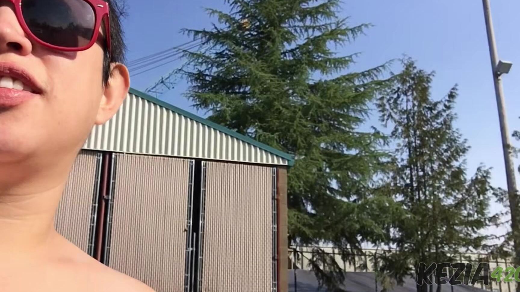 Kezia Bbw Risky Public Pissing Outdoors