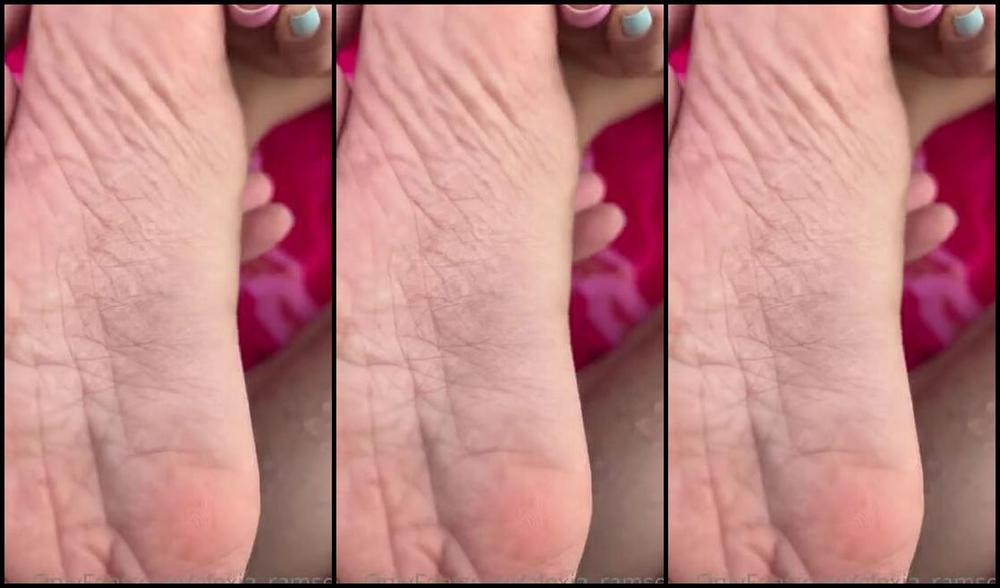 Alexia Ramsey Onlyfans Beach Day Booty And Foot Candids