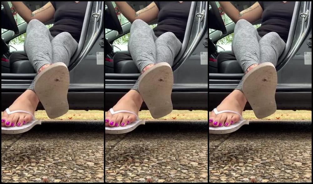 Natasha Aka Vibez3 Onlyfans Freshly Painted Toes Hanging Outside My Car Trying To Make Sure They Are Dry Before I Take Off