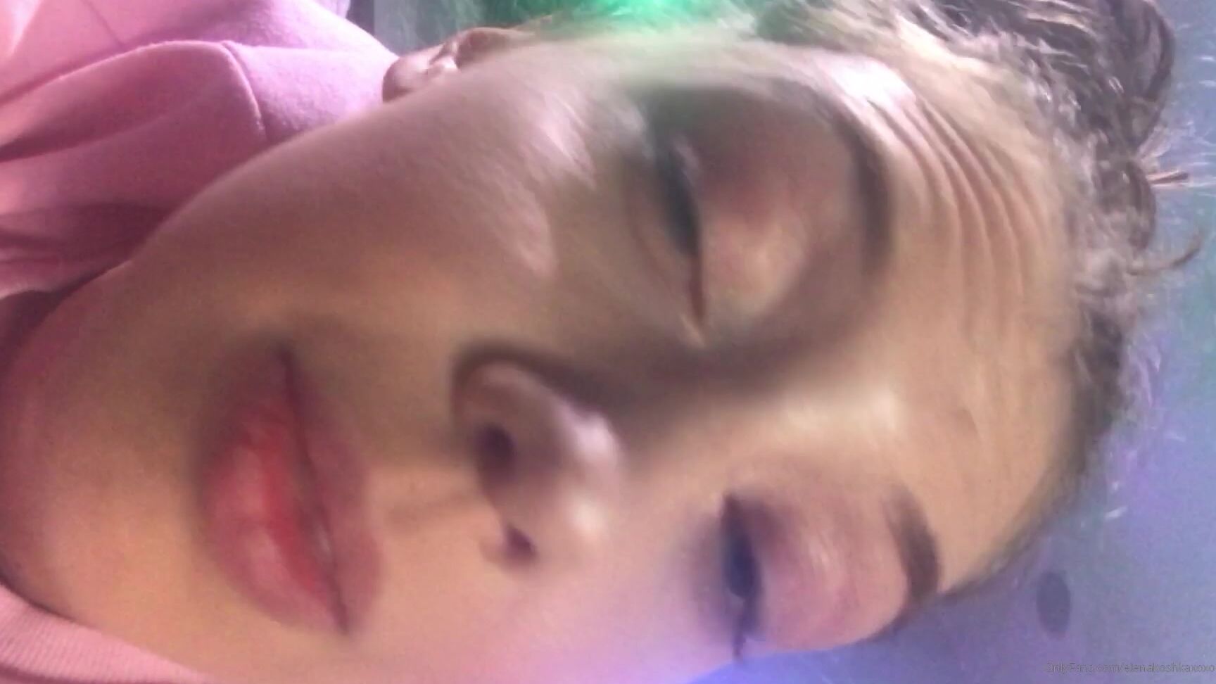 elenakoshkaxoxo-19-12-2019-107469324-i-miss-her-i-love-her-chaturbate-bonnie-rabbit