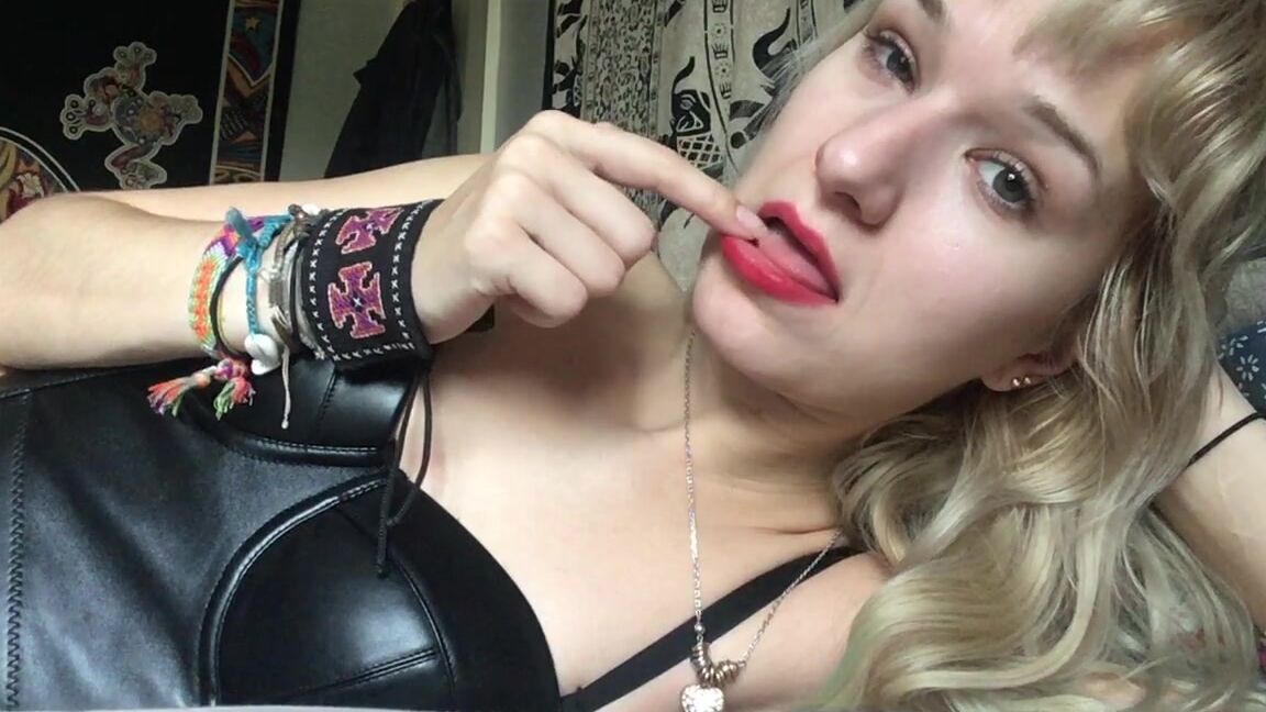 Goddess Vanessa Morning Wood Mouth