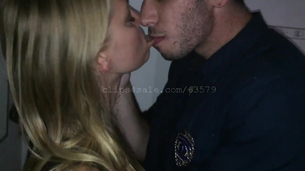 Kissingchannel Nicknamed Kissingchannel 10 08 2017 Onlyfans Video Edward And Diana Kissing Video 5