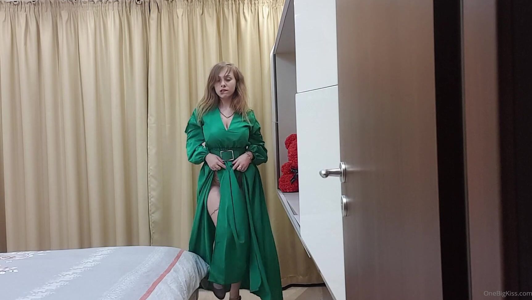 Onebigkiss Love You All P S Tip For The Rest Of This Min Strip Dance Dildo Suck