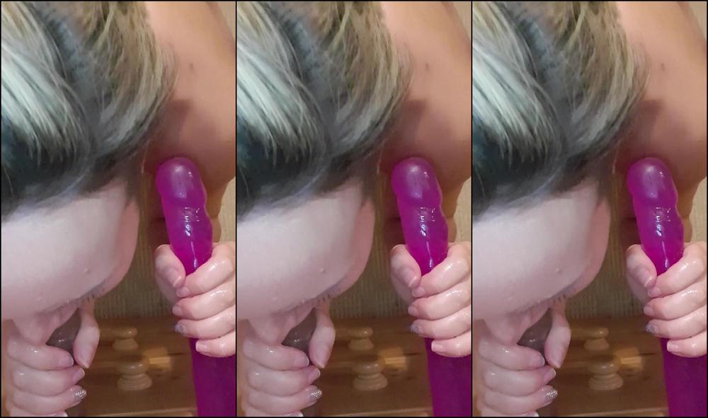 Fitchick I Love Sucking My Dildos
