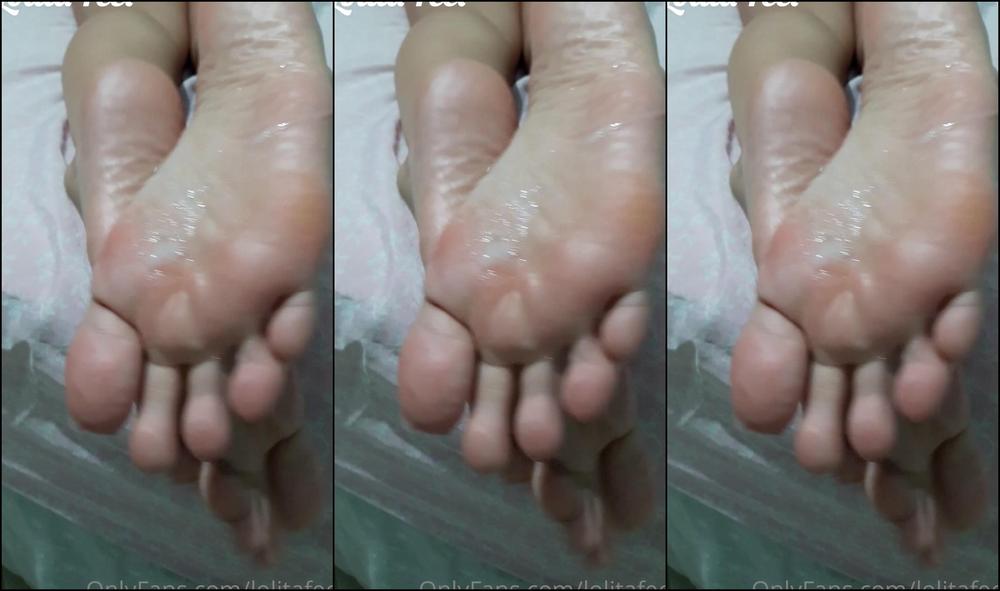 Thefeetoflola I Was Lying On The Bed And Suddenly I Felt That Hot Wet Tongue Running Over My Feet I Fe