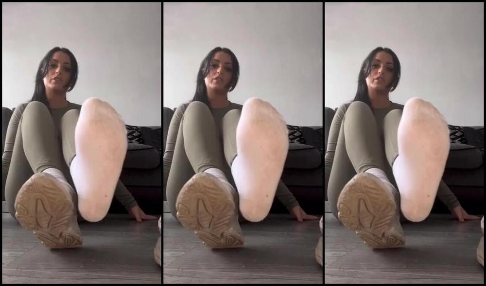 Goddess Mitsy Nicknamed Mitsy1995 08 26 2024 Onlyfans Video Its Time To Get On Your Knees And Worship