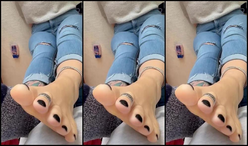 Thefantasychest Onlyfans A Stretch With A View You Guys Were Just Suppose To Help Me Stretch Out My Quads But I Suppose 1P