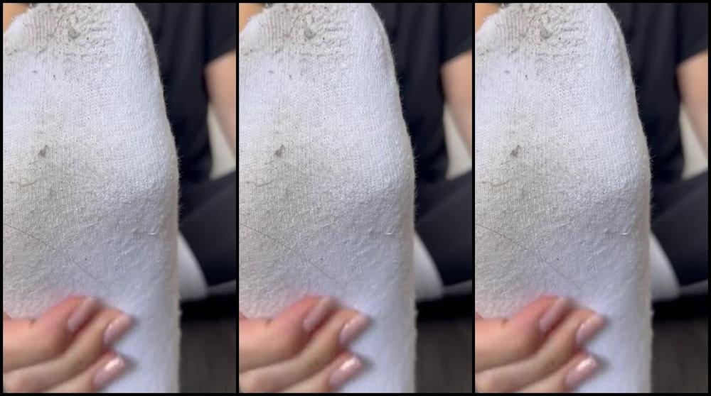 Sarina Jones Nicknamed Sarinajones 05 12 2025 Onlyfans Video These Tennis Socks Are Dirty You Should Kneel Down And Take A Sniff Of This Perfect