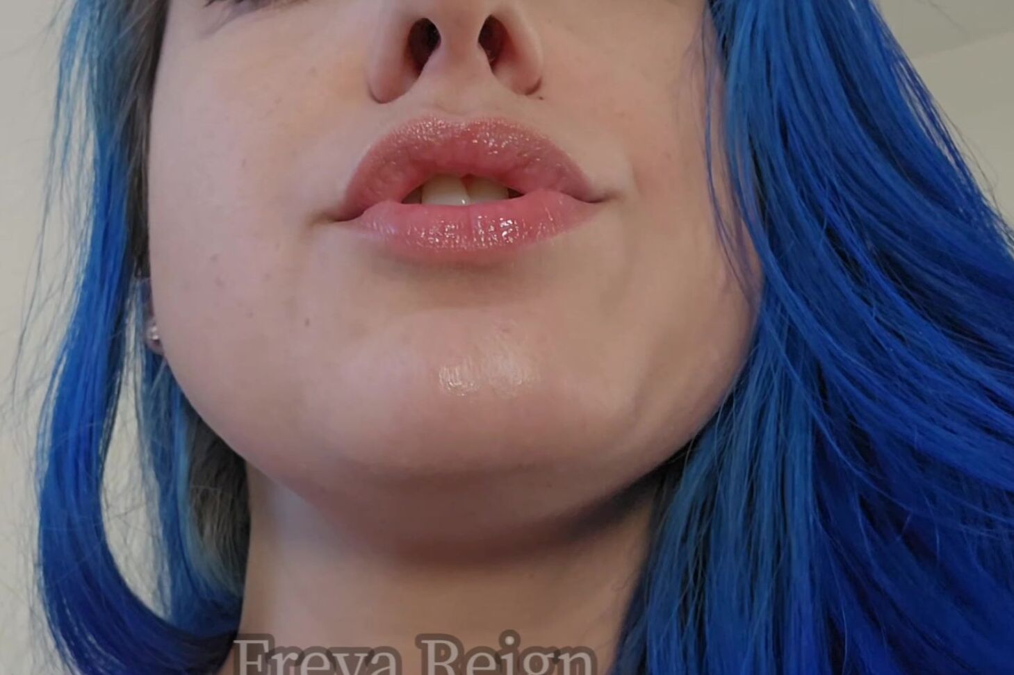 "Freya Reign" femdom, giantess, girlfriendexperience, pov, sfw, vore Girlfriend Shrinks and Eats You For Dessert Vore Fantasy manyvids