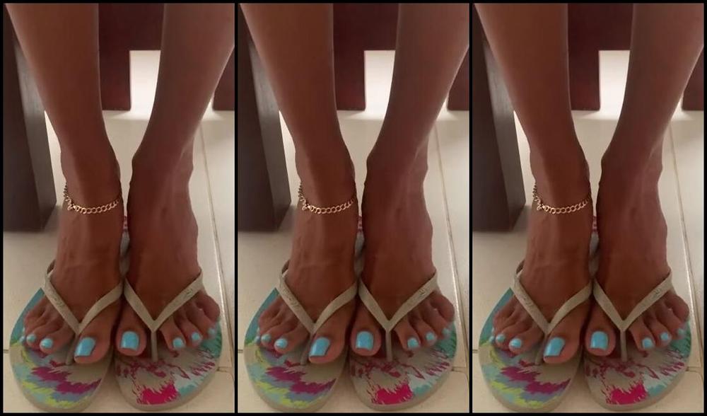 Queen Yessenia Nicknamed Queenyesseniasfeet Onlyfans Happy Sunday Here S Some Under The Table Flip Flop Play For You