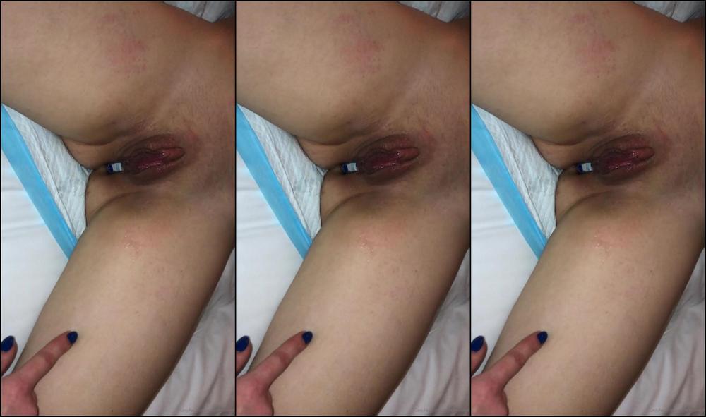 Meesteresnoir Spanking And Licking The Pussy Of One Of My Slavegirls She Is So Superwet With Mis