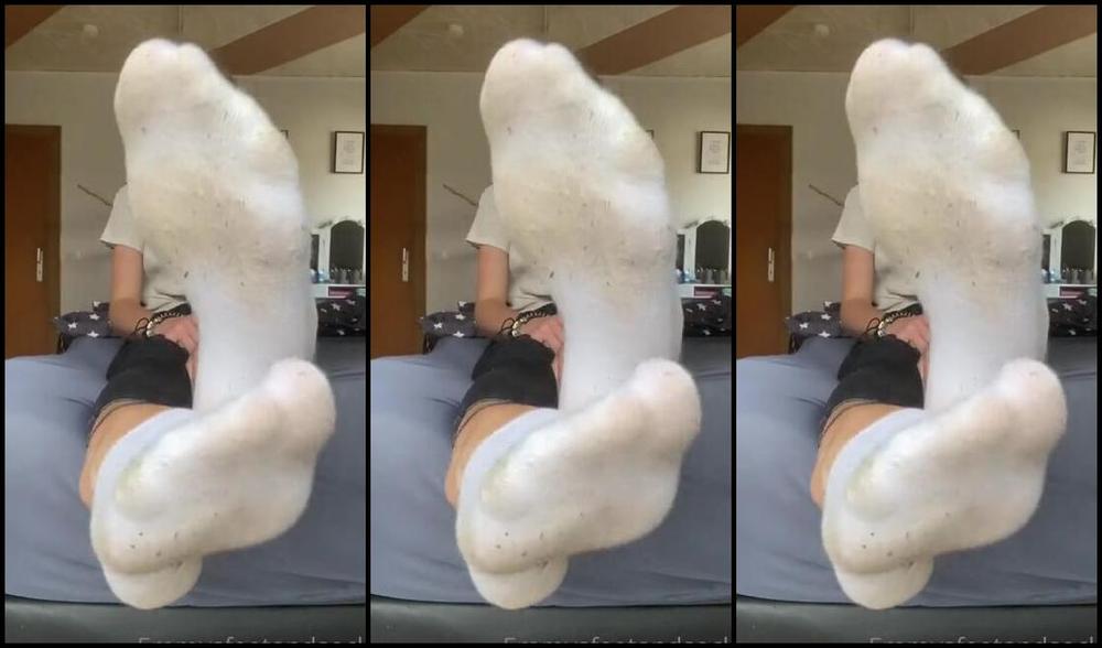 Emmysfeetandsocks Aka Emmyfeetandsocks Onlyfans With Subs This Time Enjoyp