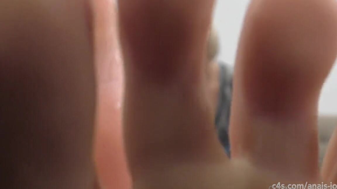 Anaisjolie Onlyfans I Want You To Smell My Stinky Pantyhose And Feet