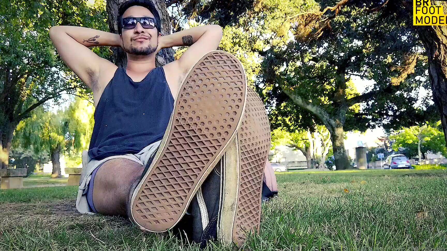 Brfootmodel 2937829973 07 11 2023 Outside Ith Master F